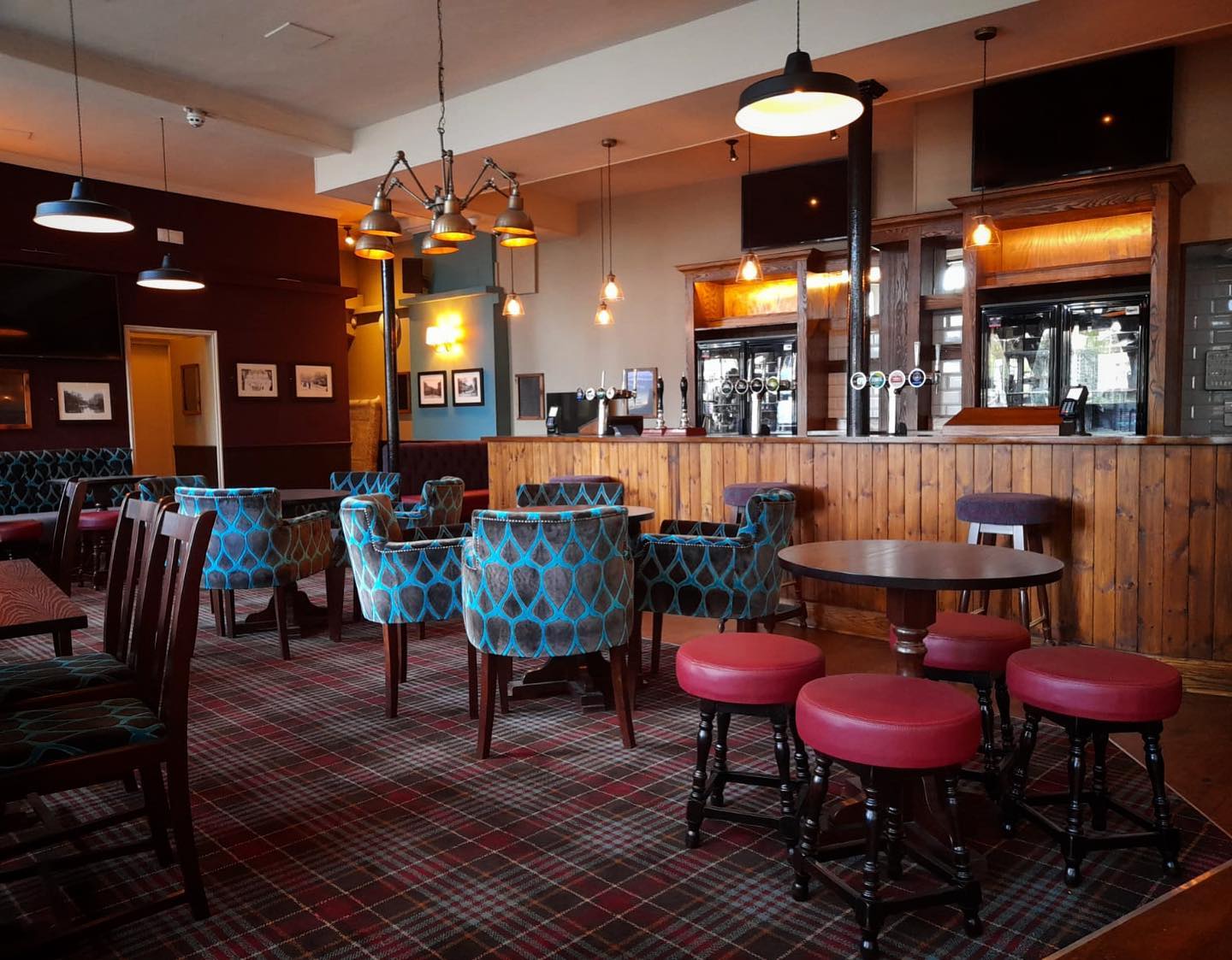 traditional english pub